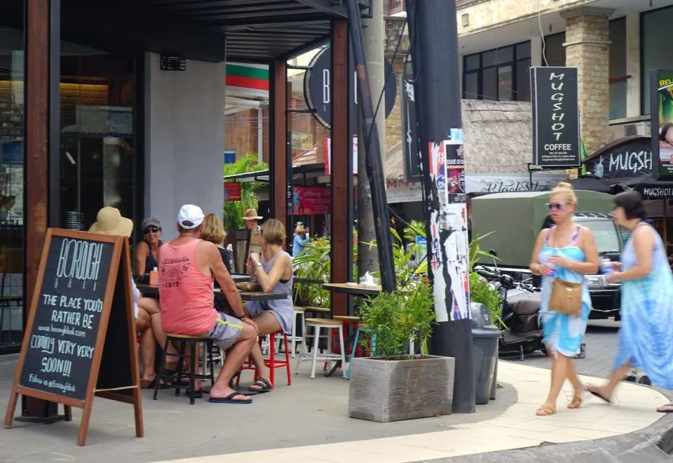 Borough Capsule Hostel Bali