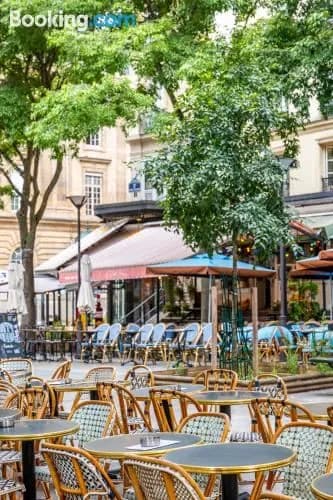 HolidaysInParis - Bourg Tibourg