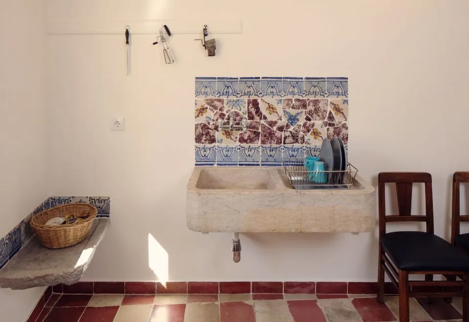 Lisbon Calling Rooms & Studio