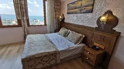 Perapolis Hotel