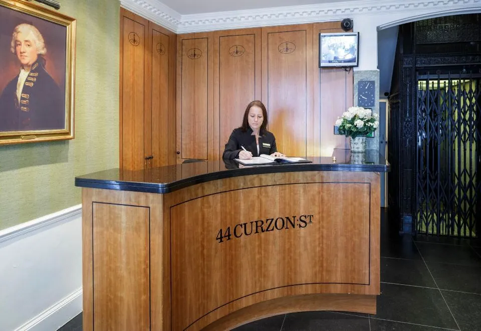 10 Curzon Street by Mansley