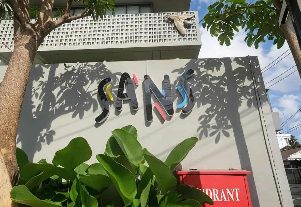 Sans Hotel RG Living Jogja by RedDoorz