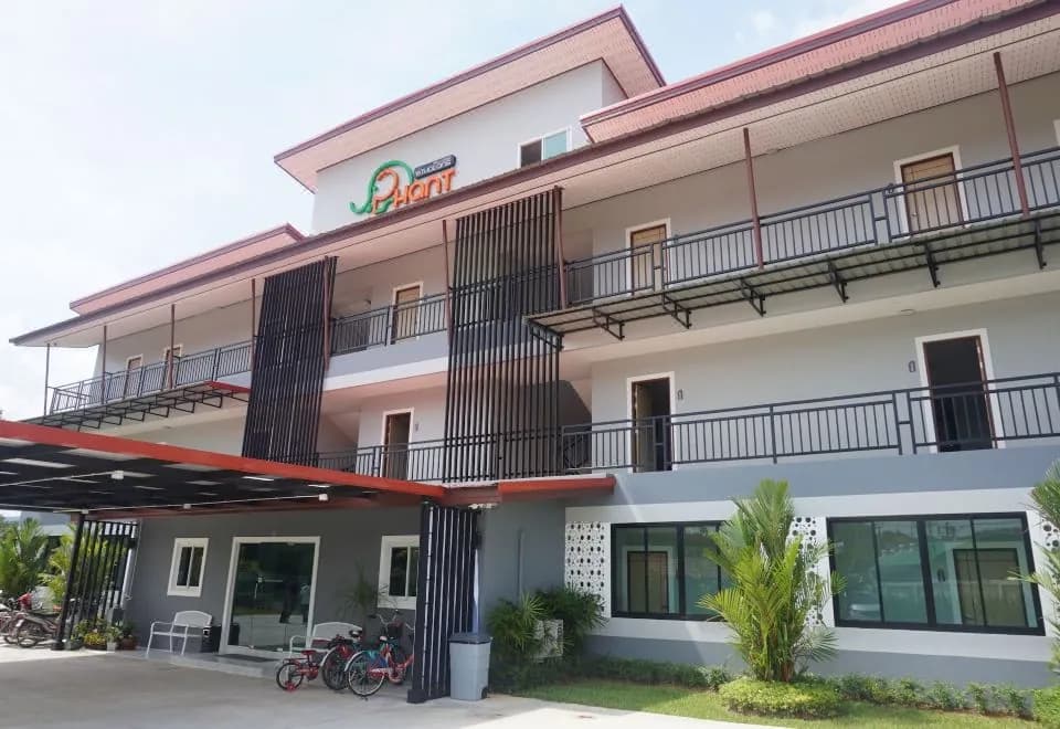 Phant at Thalang Service Apartment