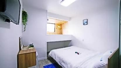 Roadhouse Myeongdong Guesthouse