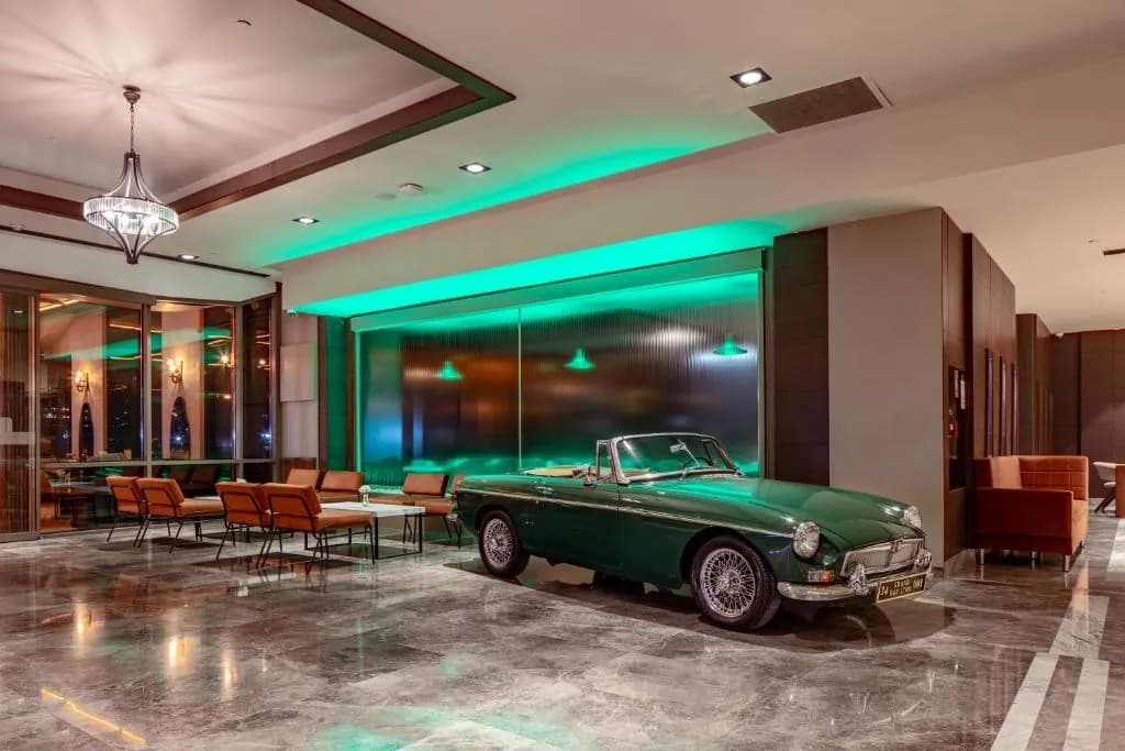Royal Stay Palace Hotel