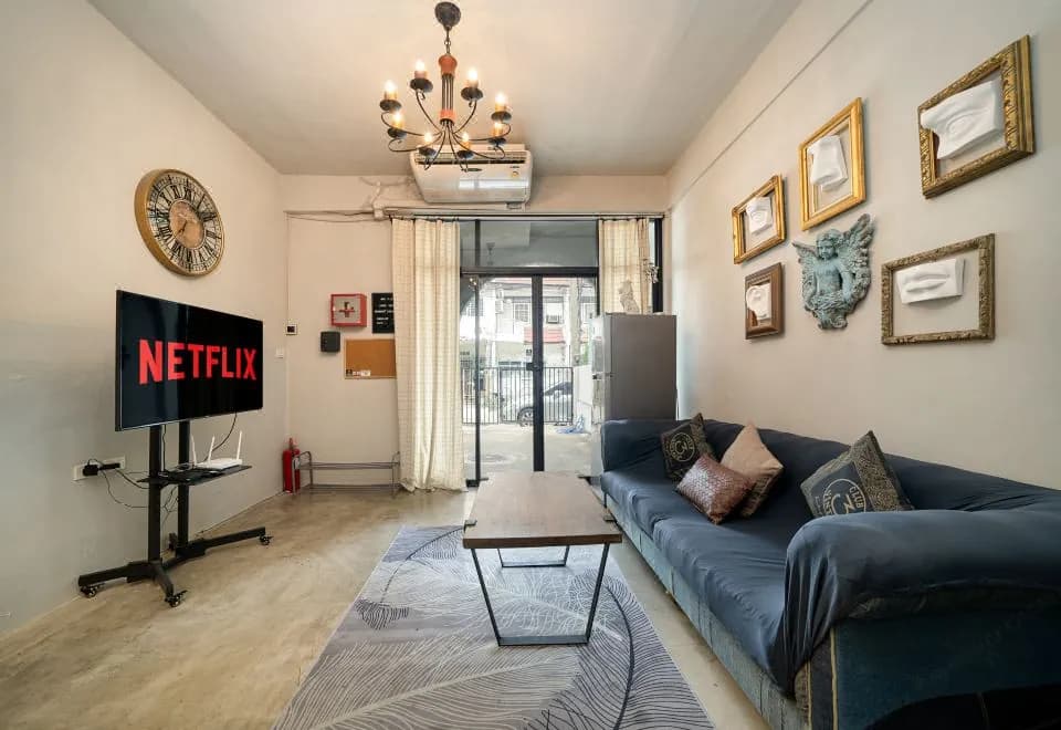 Designer House Asoke, Sukhumvit