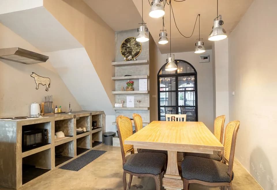 Designer House Asoke, Sukhumvit