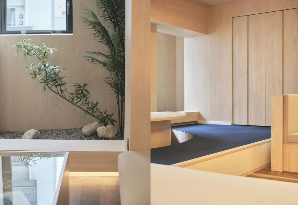 UH SUITE NAMBA STATION