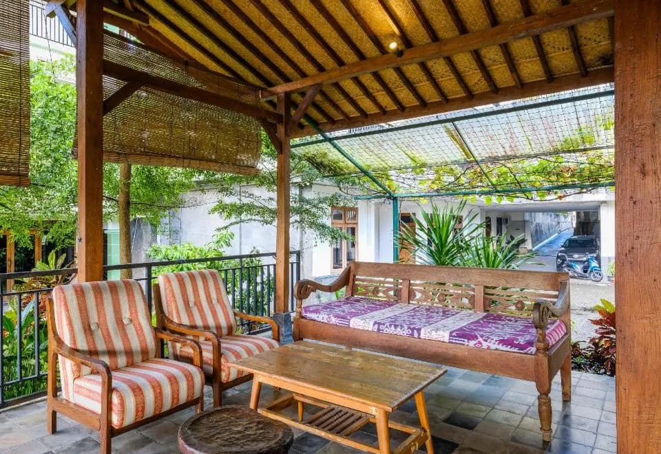 Urbanview Code Riverstay Yogyakarta