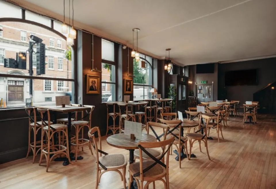 Yorkshire Grey Pub & Rooms