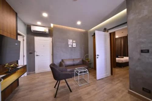 Sureena Hotel