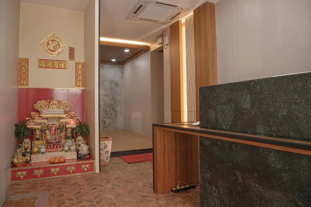 Sureena Hotel