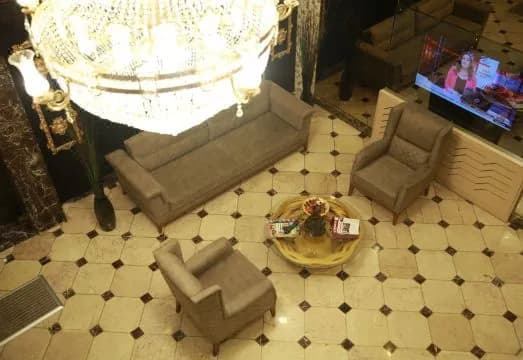 Pelican House Hotel
