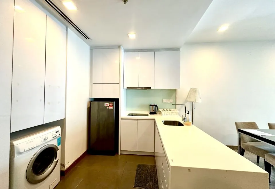 Roomy @ One Bukit Ceylon