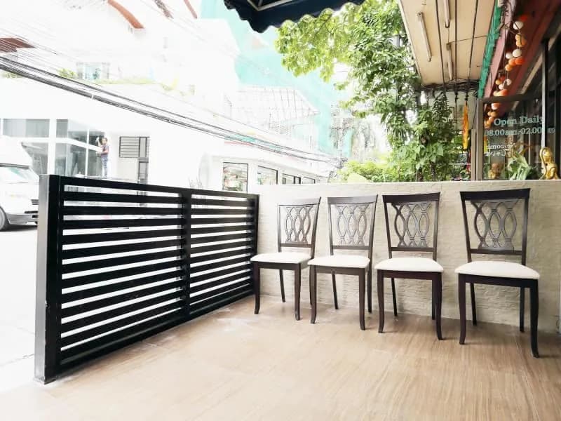 Sukhumvit 20 Guest House