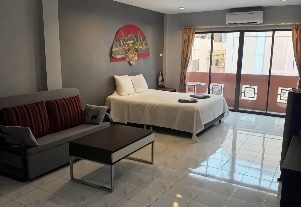 Nemos Guesthouse and Massage