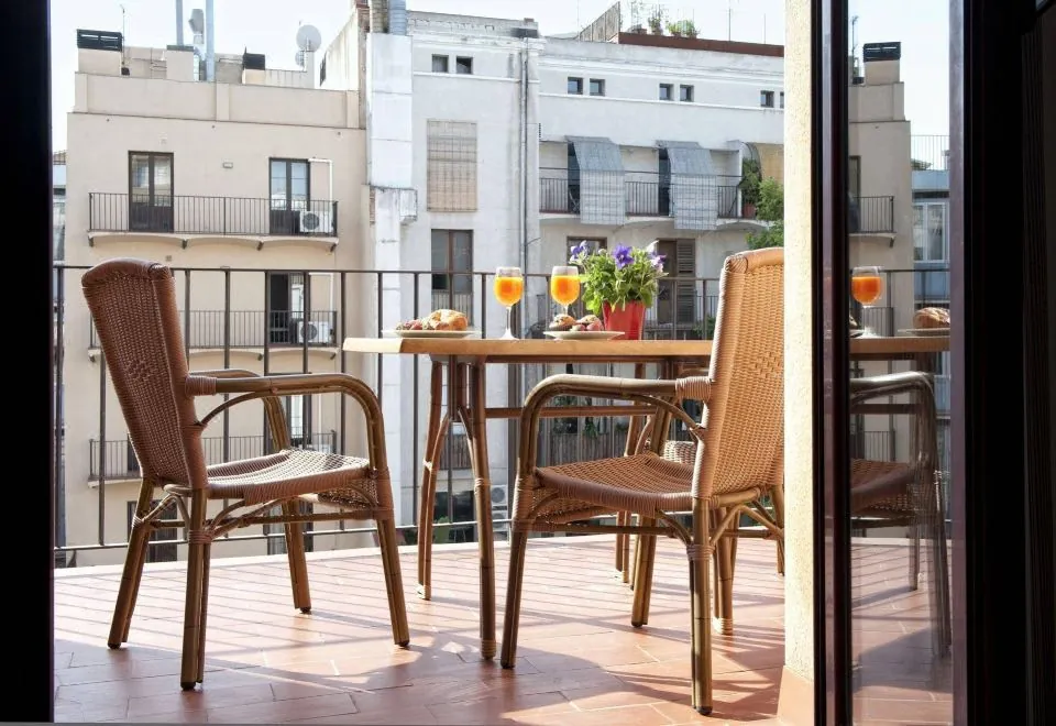 MH Apartments Liceo