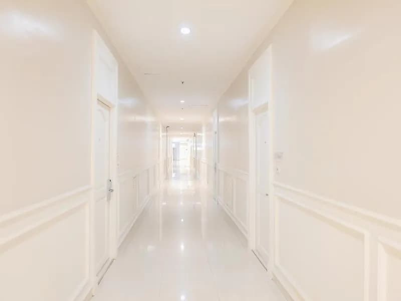 Hope Land Hotel 46/1