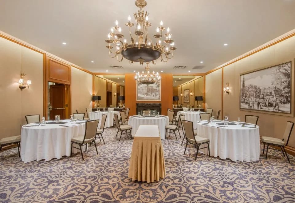 The Omni King Edward Hotel