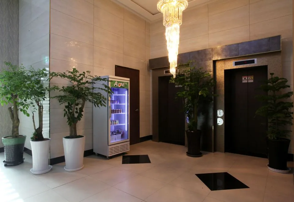Boom Tourist Hotel