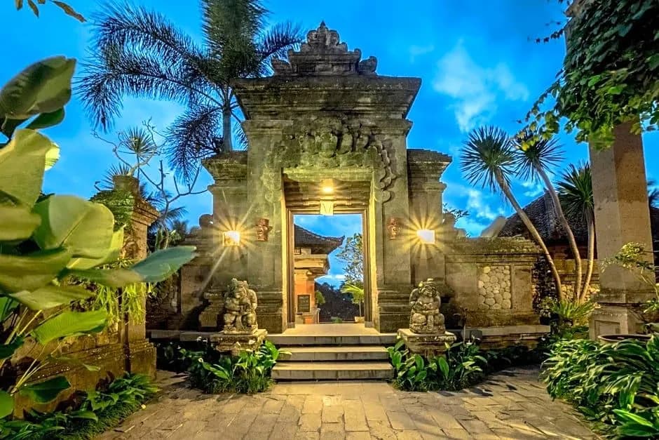 Nick's Hidden Cottages by Mahaputra