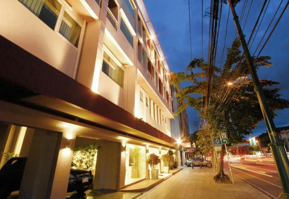 Bangkok Loft Inn