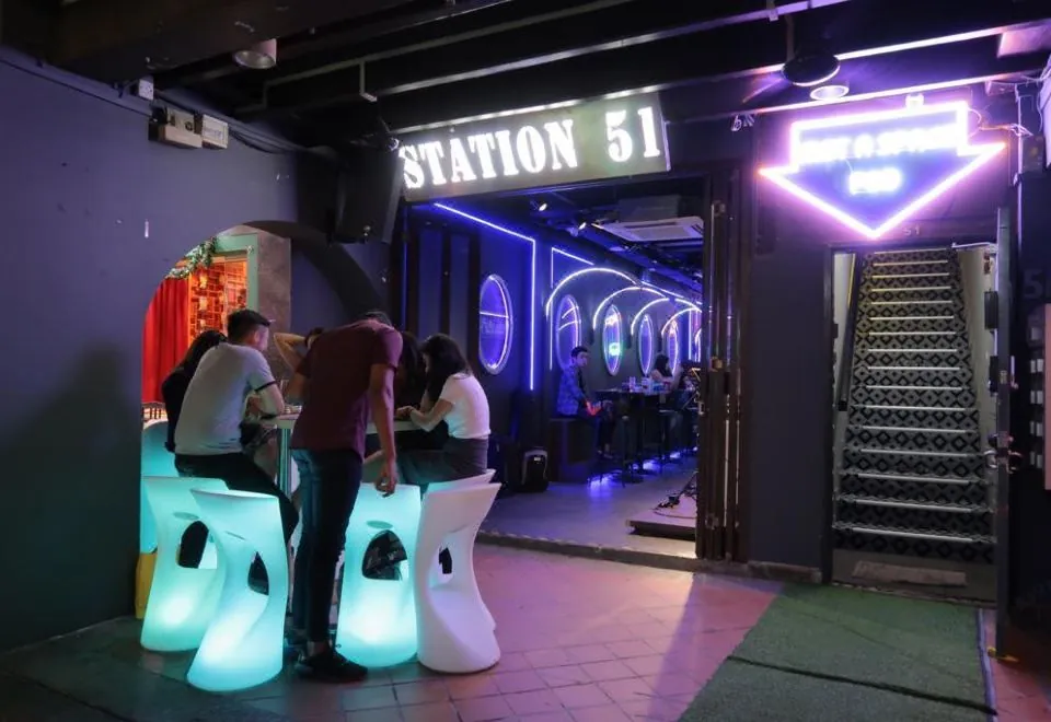 Met A Space Pod @ Boat Quay