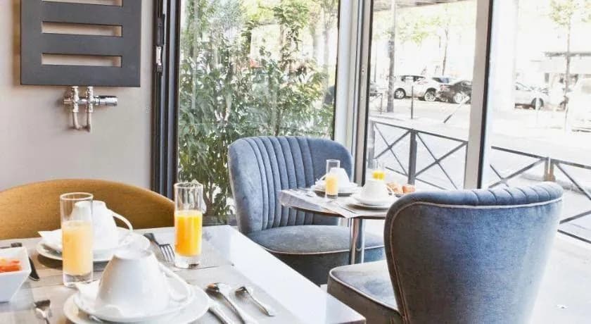Hotel Eiffel Segur
