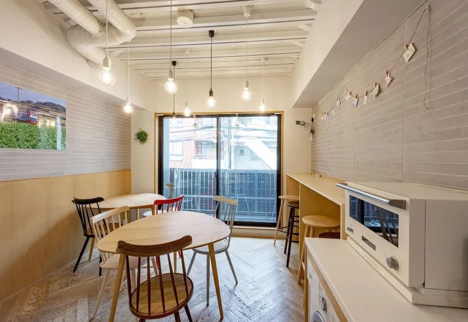 Plat Hostel Keikyu Asakusa Station