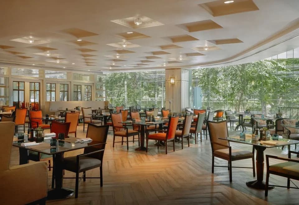 The Athenee Hotel, a Luxury Collection Hotel, Bangkok