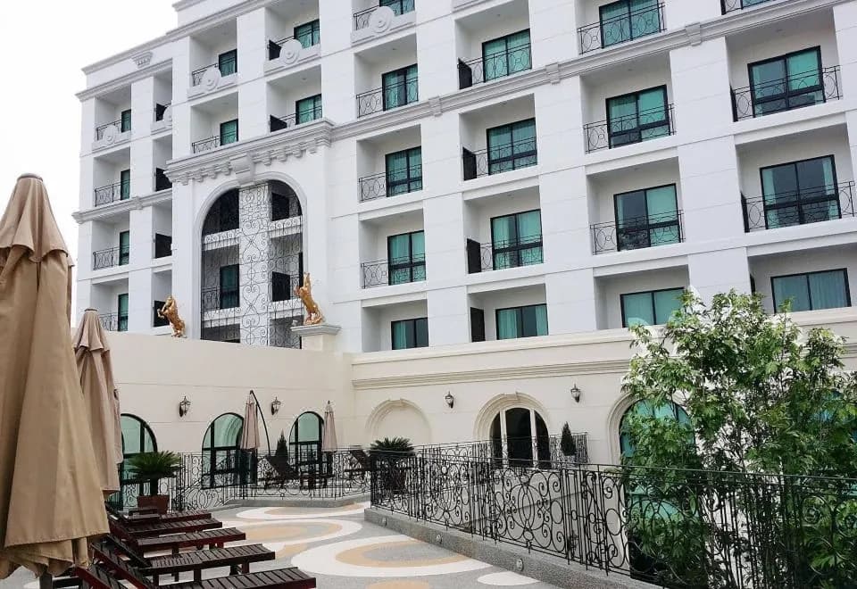 SN Plus Hotel (SHA Certified)
