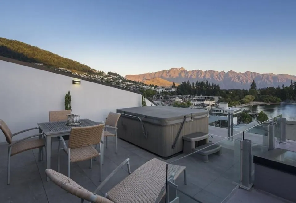 Shotover Penthouse & Spa by Staysouth
