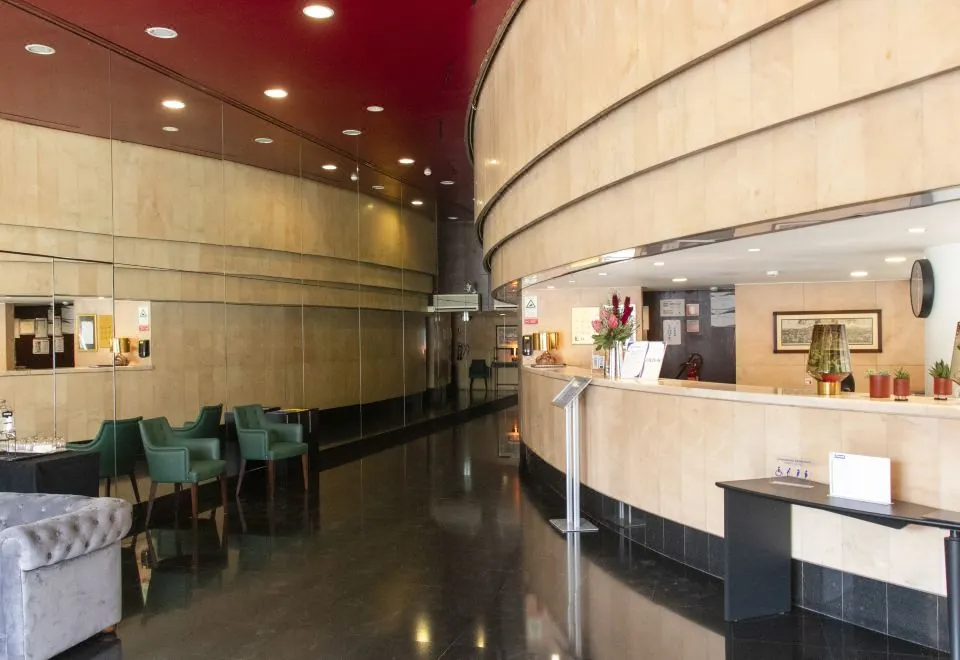 VIP Executive Eden Aparthotel