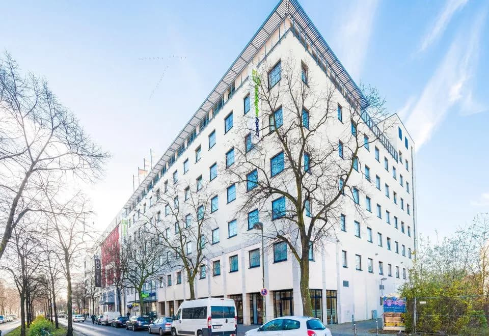Holiday Inn Express Berlin City Centre, an IHG Hotel