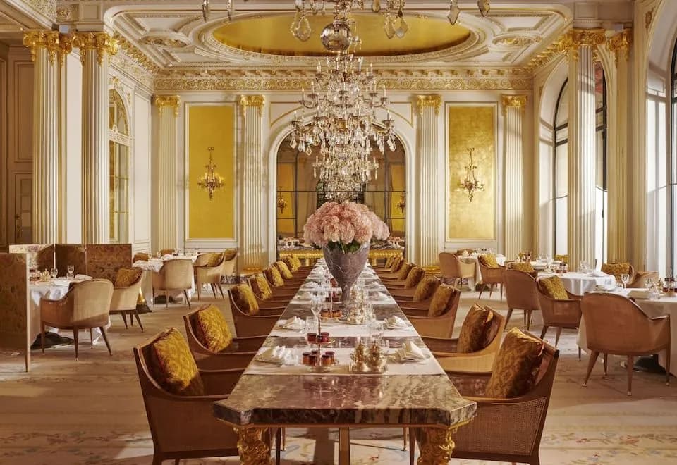 H?tel Plaza Athénée - Dorchester Collection
