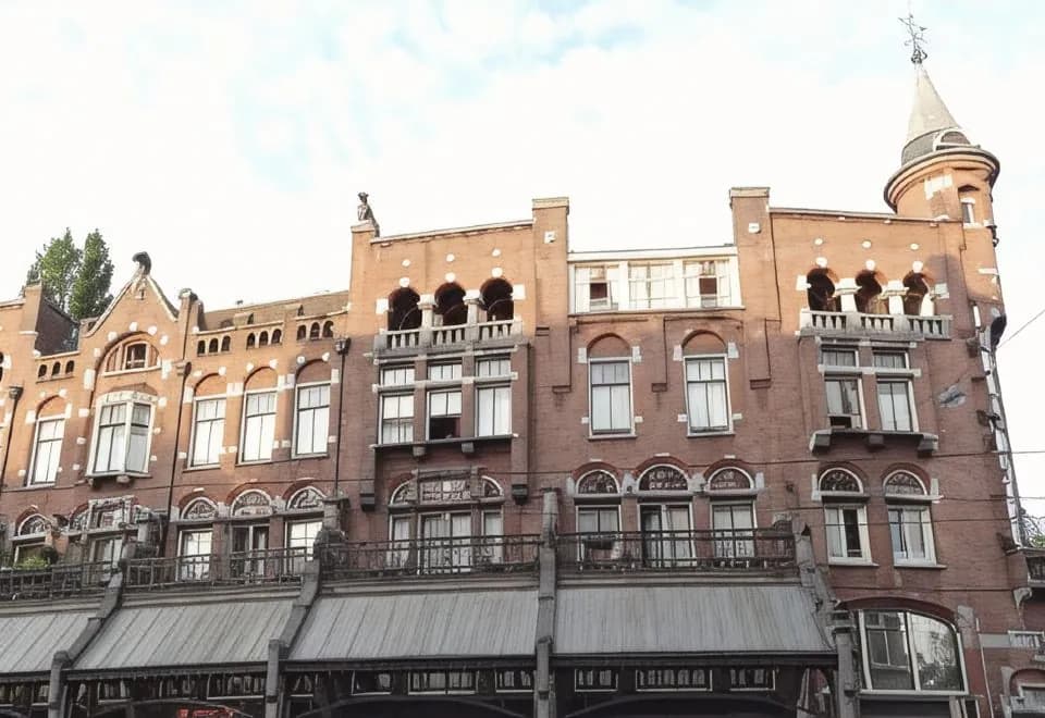 Nadia Hotel