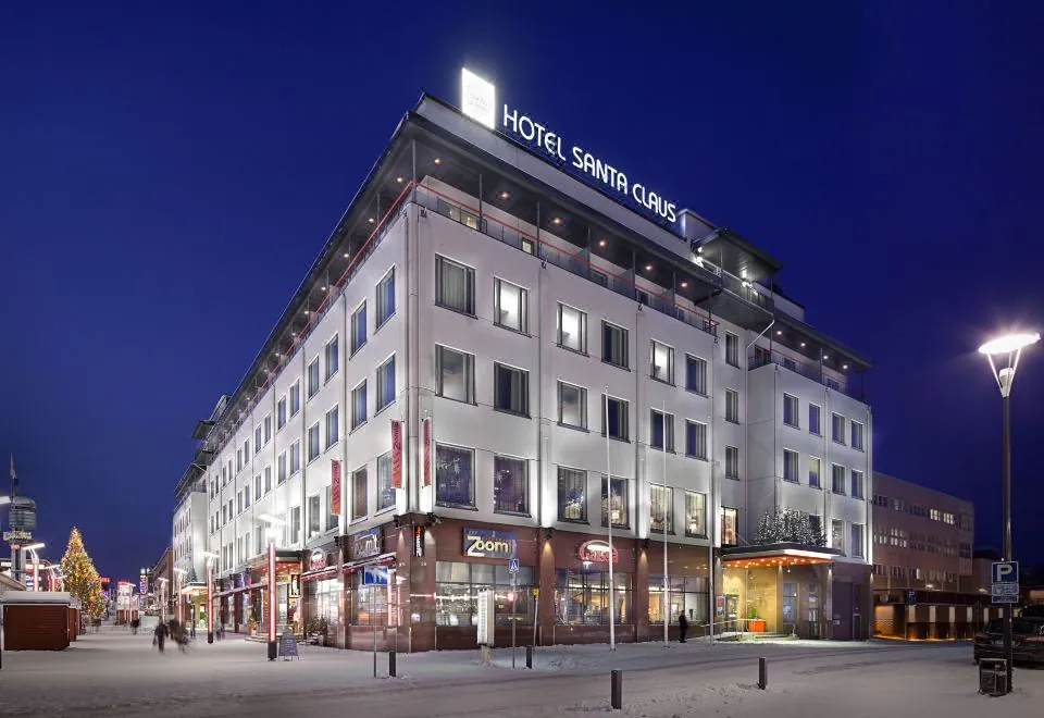 Santa's Hotel Santa Claus