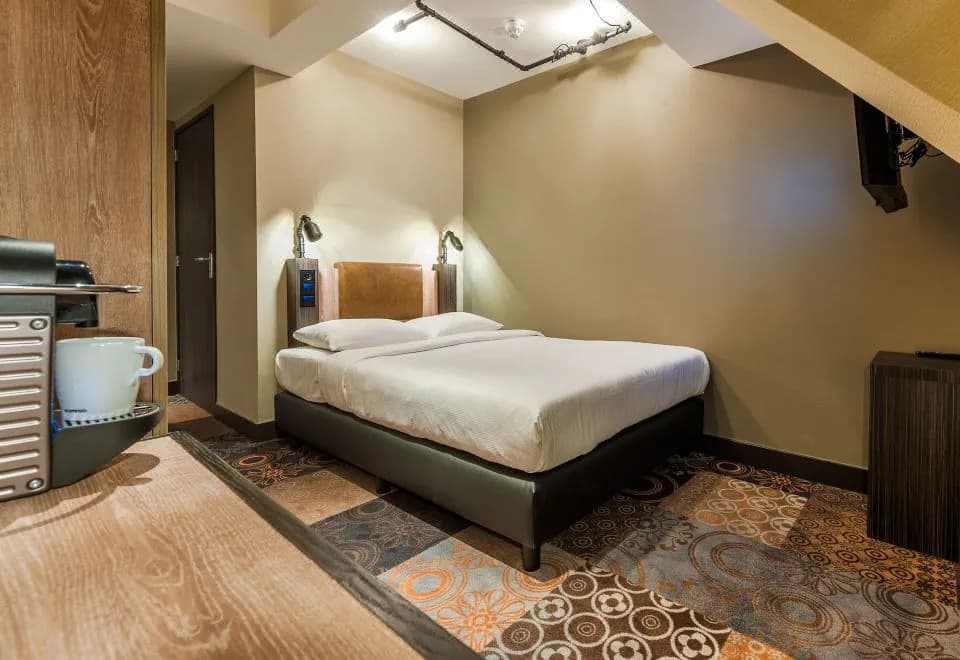 The Alfred Hotel