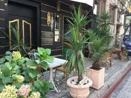 Avrasya Hostel