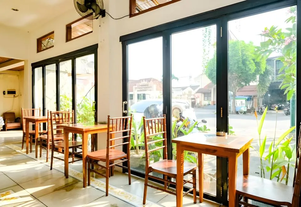 Hinggil Homestay Syariah Malioboro Yogya RedPartner