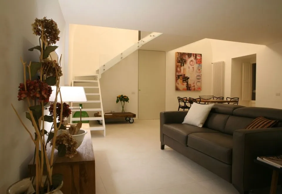 Le Tre VIE Apartment & Room