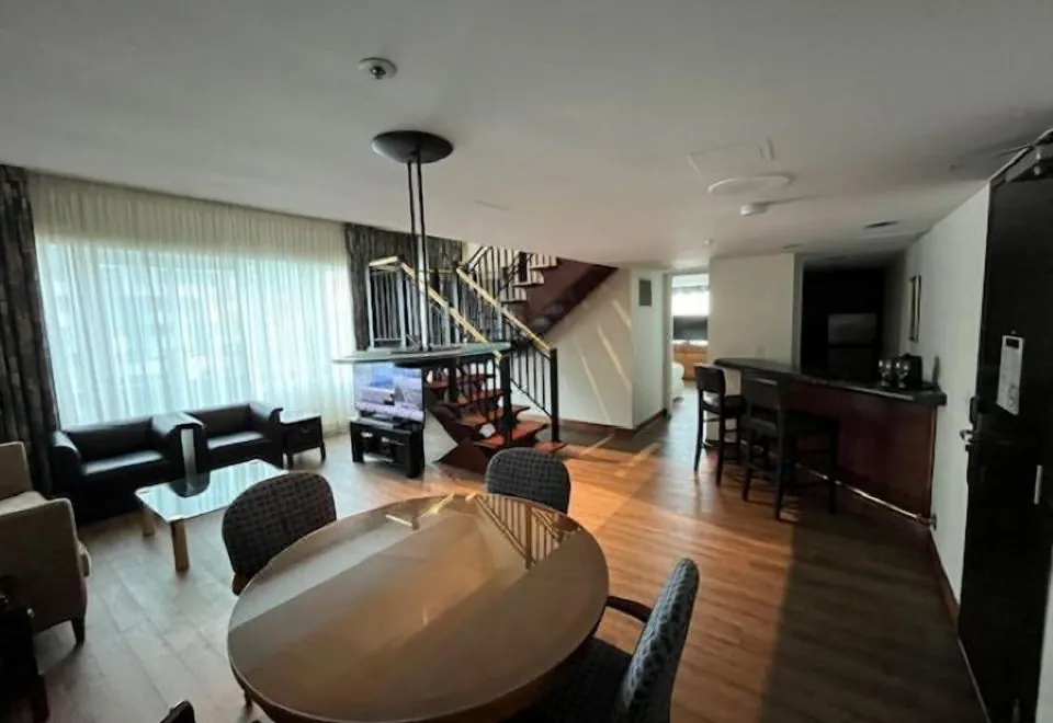 Cambridge Suites Toronto