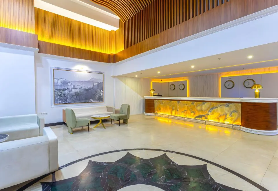 Best Western Plus Khan Hotel