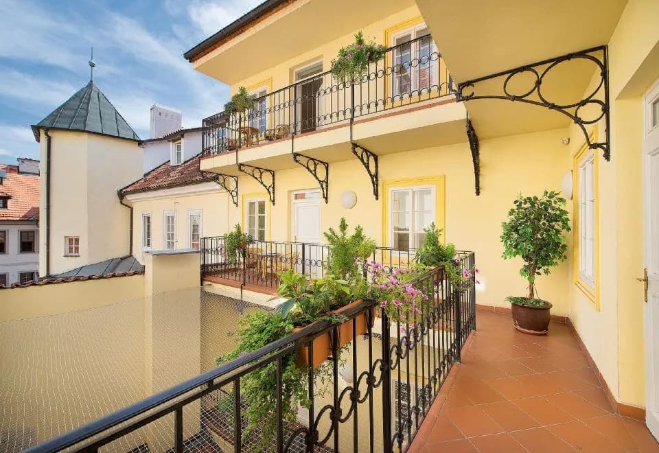 Boutique Hotel Constans