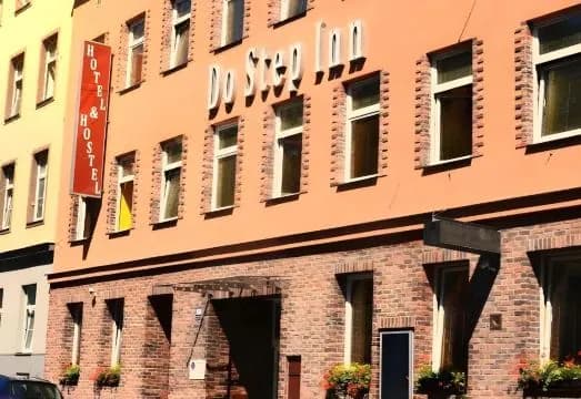 Do Step Inn Home - Hotel & Hostel