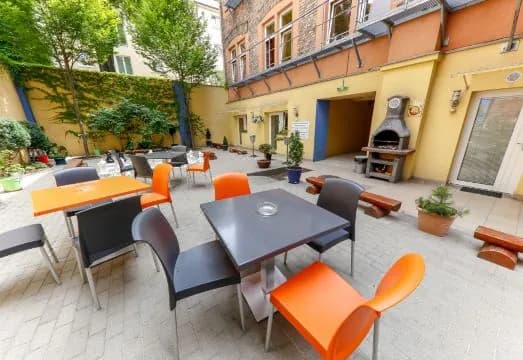 Do Step Inn Home - Hotel & Hostel