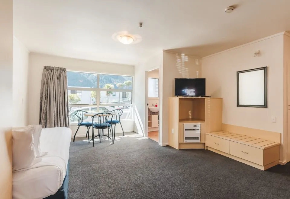Blue Peaks Lodge