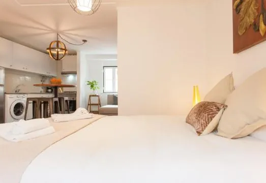 Moniz Studio Apartment - by LU Holidays