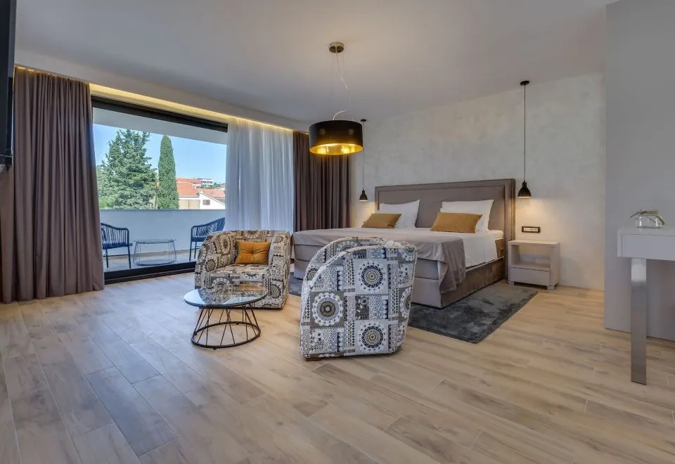 Mirabilis Residence