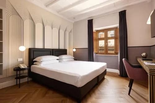 Navona Palace Luxury Inn